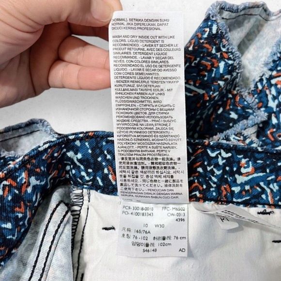 Levi’s Womens Jean Shorts Size 10 W30 Multicolored Low Rise‎ Raw Hem Cut Offs - Picture 11 of 11